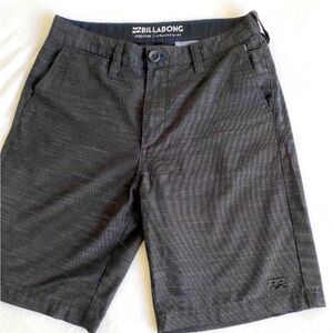 Billabong youth hybrid Shorts 26”